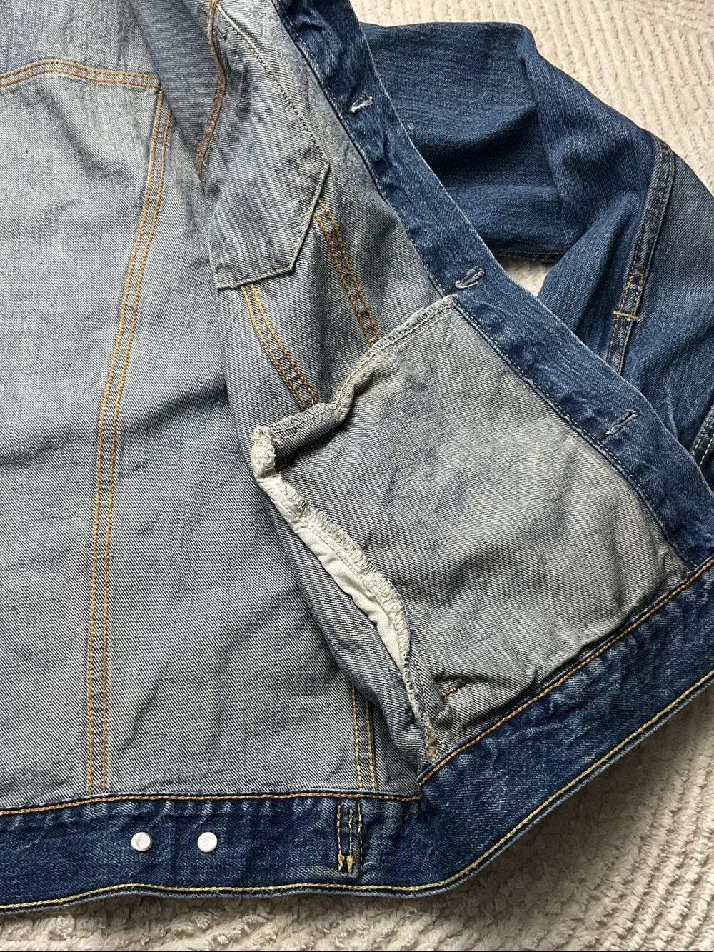 Levi's Distressed Blue Denim Jacket 72334 Size Large - Picture 4 of 16